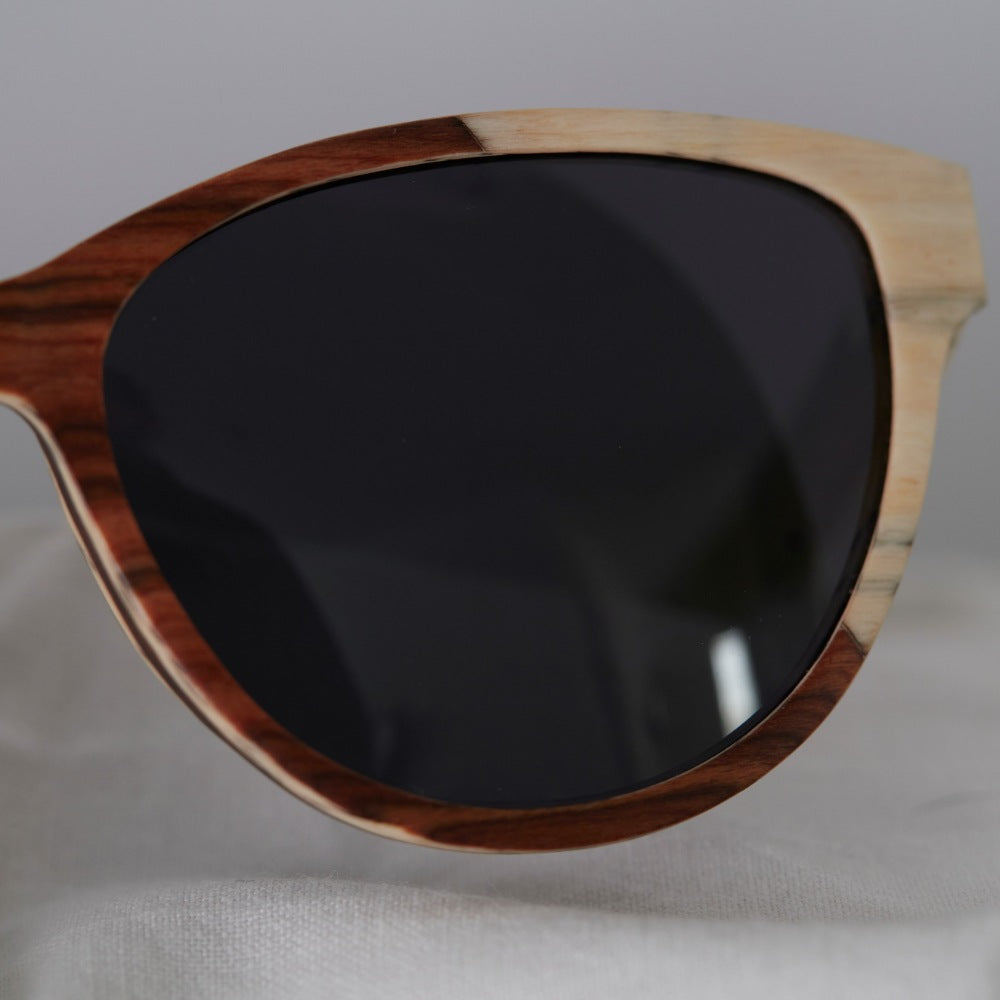 Detalle frontal Gafas de sol CRAZY WOODIE  con combinado en maderas