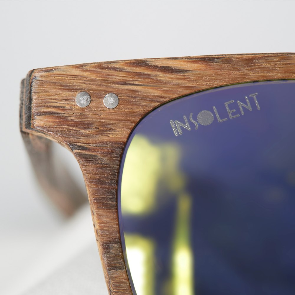 Detalle Frontal Gafas de sol polarizadas de madera WOODIE BUDY